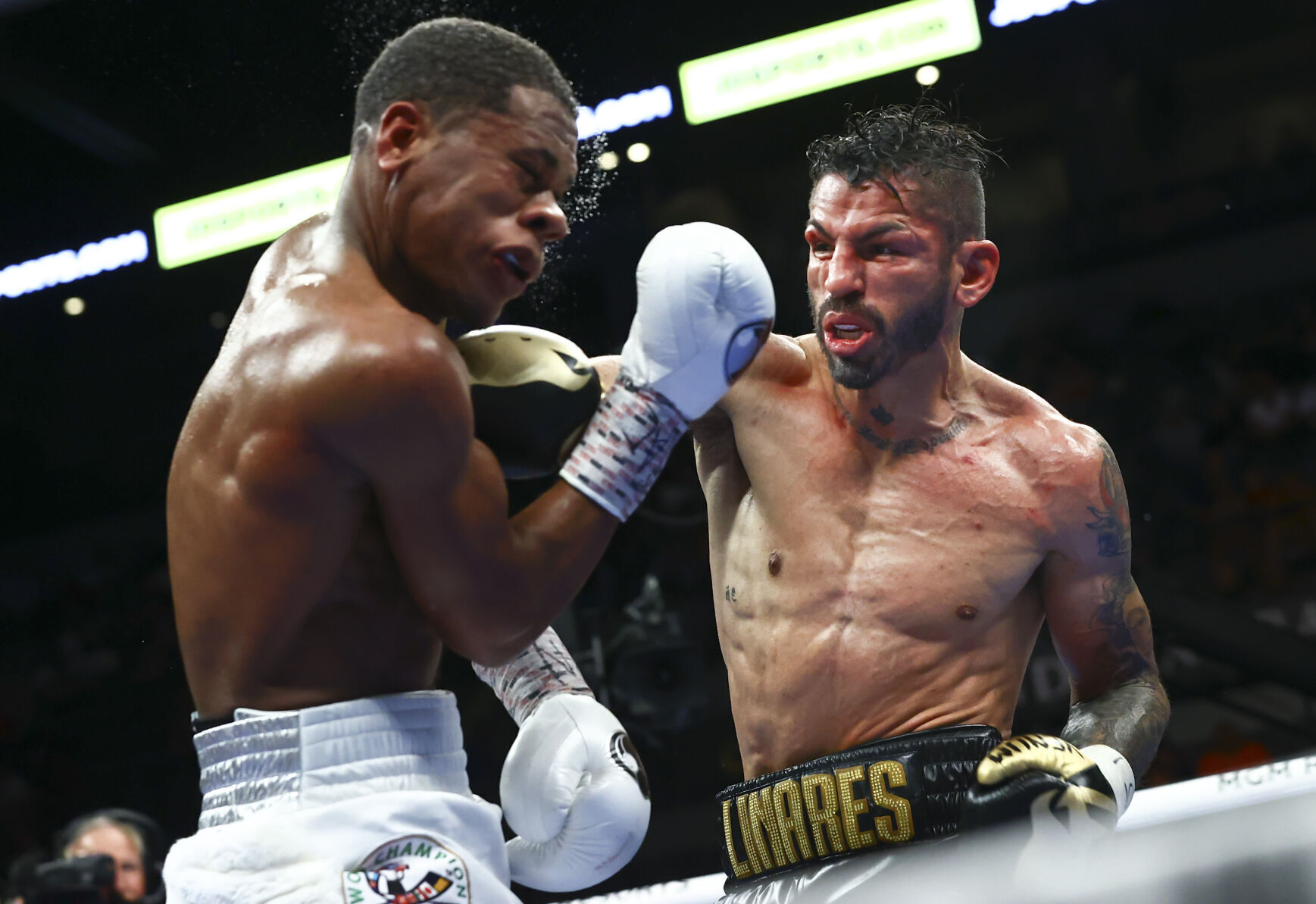 APTOPIX Linares Haney Boxing